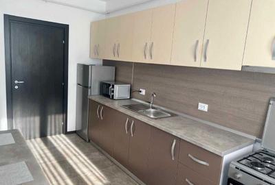 Apartament cu 2 camere decomandat în Micro 6 - 4