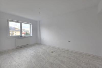 Apartament cu trei camere 77mp, imobil cu trei niveluri, Tractorul - 6