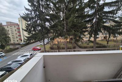 Apartament cu 3 camere semidecomandat în Astra - 2
