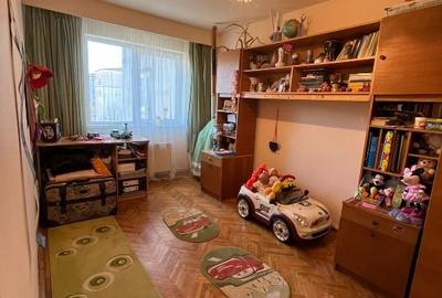 Apartament cu 4 camere semidecomandat în Gojdu - 4