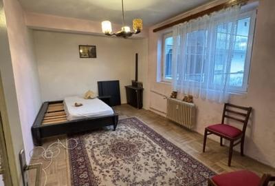 Apartament cu 3 camere semidecomandat în Sud - 11