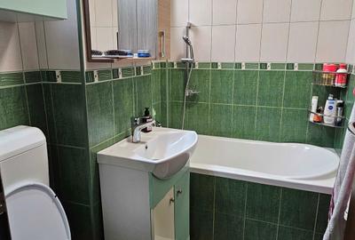 Apartament cu 4 camere semidecomandat în Bolintin-Vale - 2