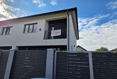Duplex cu 4 camere cu Canalizare în Glina - 11