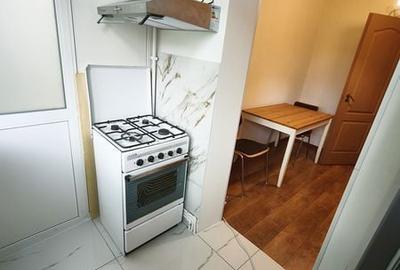 Apartament cu 2 camere decomandat în Craiovița Nouă