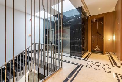 Penthouse cu 5 camere nedecomandat în Barbu Văcărescu - 2