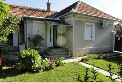 Casa renovata in Galsa, locatie foarte buna, bransamente la toate utilitatile - 18