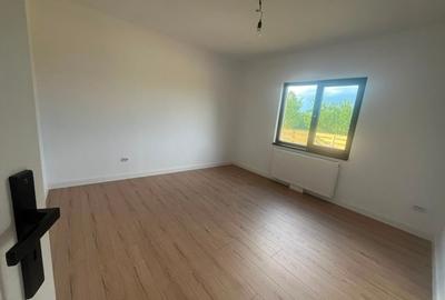 Casă individuală cu 3 camere cu Teren 700 Mp în Brăteasca - 7