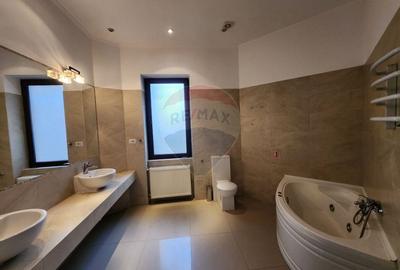 Apartament cu 5 camere decomandat în Grădina Icoanei - 9