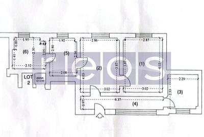 Casă cu 3 camere semidecomandat în Dorobanți