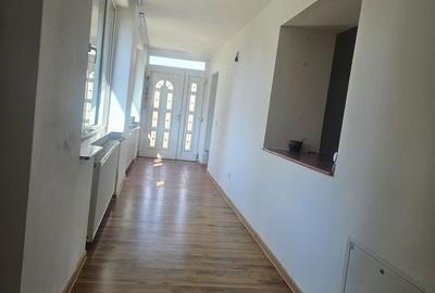 Casă cu 3 camere cu Teren 916 Mp în Sălard - 11
