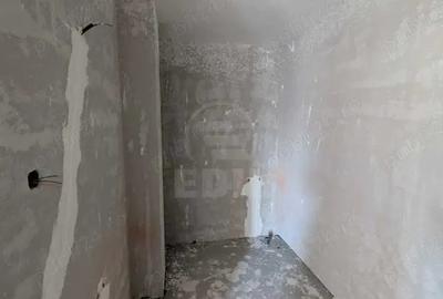 Apartament cu 3 camere semidecomandat în Florești - 4