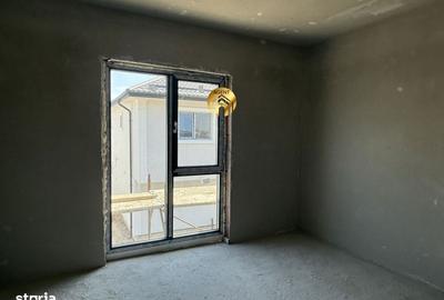 Casă cu 4 camere cu Teren 270 Mp în Central