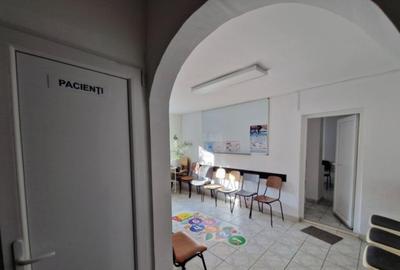 Inchiriez Cabinet medical mobilat in apropierea ?colii 3. - 2