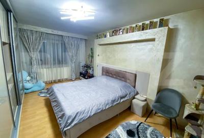 Apartament cu 3 camere semidecomandat, mobilat în Cornitoiu