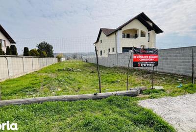 Teren de 1298 mp, în Central - 3