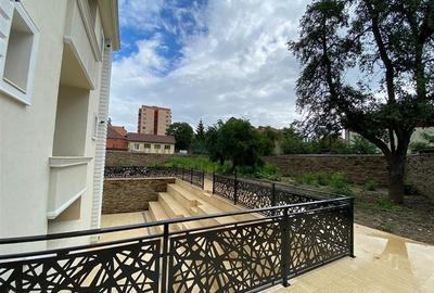 Vila - Bloc modern de 11 camere zona Centrul Civic , Onix - 36