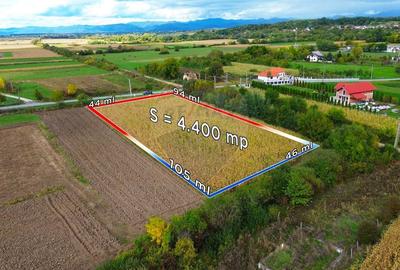 Teren Construcții intravilan de 2200 mp, în Finteușu Mare - 2