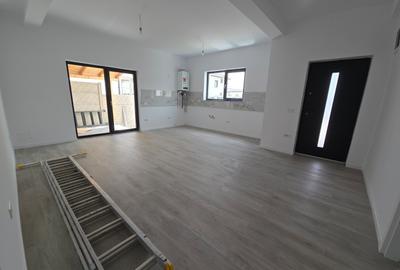 Casă cu 4 camere cu Teren 343 Mp în Berceni - 4