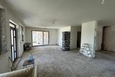 Casă cu 7 camere cu Teren 467 Mp în Crevedia - 9