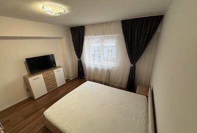 Apartament cu 3 camere decomandat în Craiovei - 2