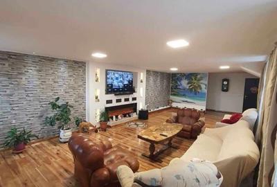 Spatiu comercial cu casa - 2