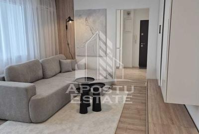 Apartament cu 3 camere semidecomandat, mobilat în Circumvalațiunii
