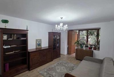 Apartament cu 3 camere decomandat, mobilat în George Enescu