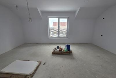 Duplex cu 4 camere cu Canalizare în Moșnița Nouă - 7