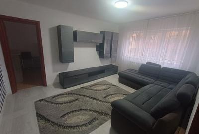 Apartament cu 3 camere semidecomandat în George Enescu - 2