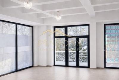 Spațiu comercial, de 1,463 mp, în Central - 7