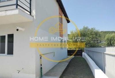 Casă cu 4 camere cu Teren 305 Mp în Bârnova
