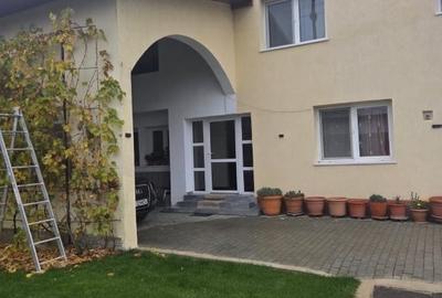 Casa de vanzare 5 dormitoare - 6