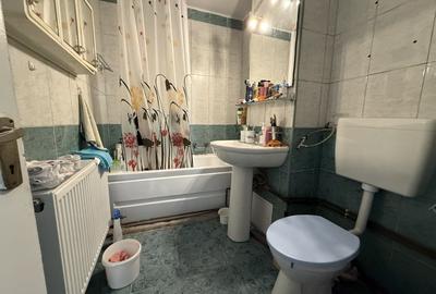 Apartament cu 3 camere decomandat, mobilat în Lipovei - 6