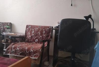 Apartament cu 3 camere semidecomandat în Buhuși - 2