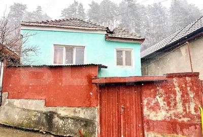 Casă cu 4 camere cu Teren 318 Mp în Central - 10