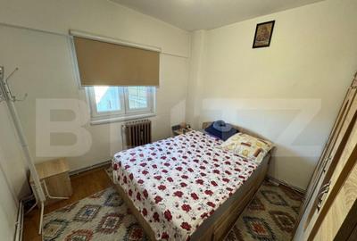 Apartament de vanzare cu 2 camere, decomandat Zona Indu - 2