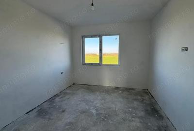 Casă cu 5 camere cu Teren 350 Mp în Săcălaz - 4