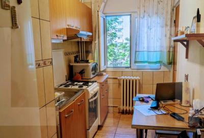 Apartament cu 3 camere decomandat, mobilat în P-ța Victoriei - 4