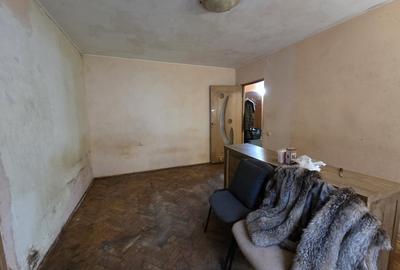 DE VANZARE-APARTAMENT 2 CAMERE-ALEXANDRU CEL BUN - 1