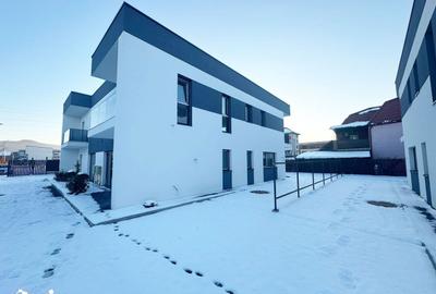 Casă cu 4 camere cu Teren 200 Mp în Mărăști