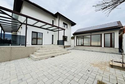 Casă cu 4 camere în Gării - 2