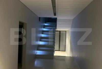 Casă cu 8 camere cu Teren 2300 Mp în Lunei - 7