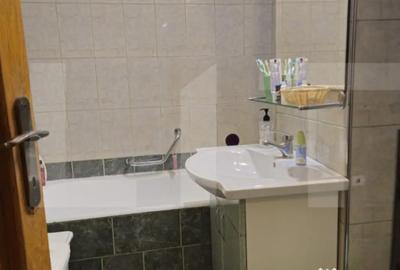 Apartament cu 3 camere decomandat în Complex Studențesc - 9