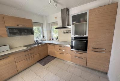 Casă cu Teren 550 Mp în Central - 9