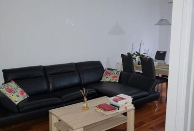 Apartament cu 3 camere în Lazaret - 1