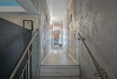 Casa / Vila Saseasca cu 6 camere de vanzare in Vulcan, Brasov - 13