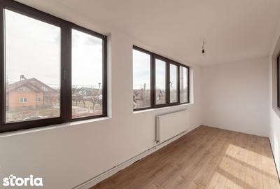 Casă cu Teren 4563 Mp în Central - 14