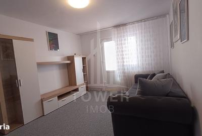 Apartament cu 3 camere semidecomandat în Central - 1