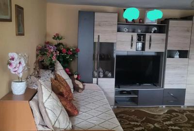 Apartament cu 2 camere decomandat în Pucioasa - 1
