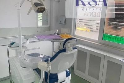 Spațiu comercial, de 40 mp, în Central - 3